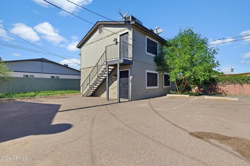 6-custom-1022 N 22nd Pl-6