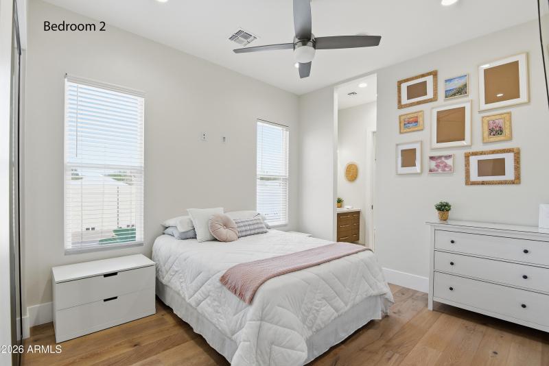 20-37913N14thave-110 2