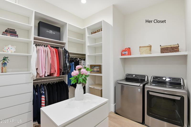 29-37913N14thave-203 2