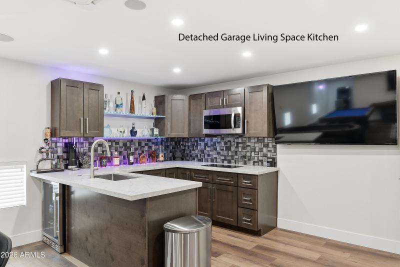 49-37913N14thave-230 2