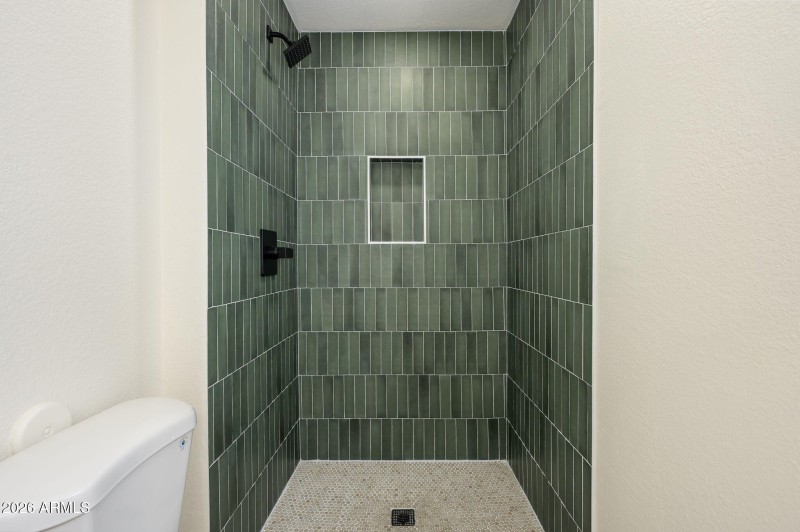 20-web-or-mls-Dobson-6