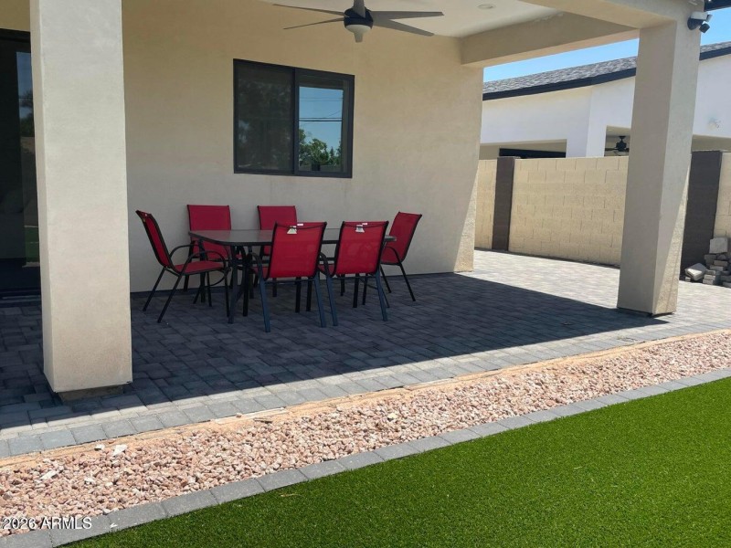 20220522003707465917000000-o