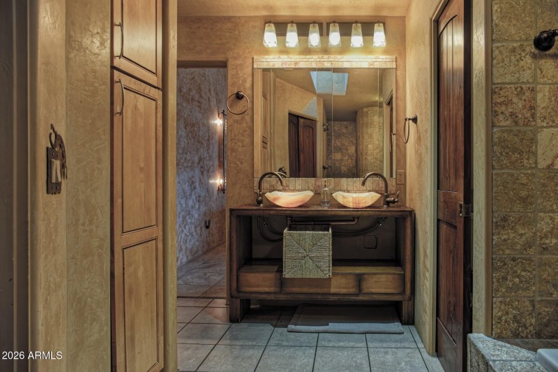 fcee3d7d-5eff-4b21-b31d-1cd5611bf03d