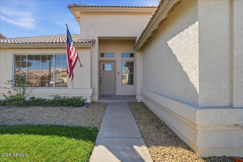 04-3743 W Shannon St_RedHogMedia