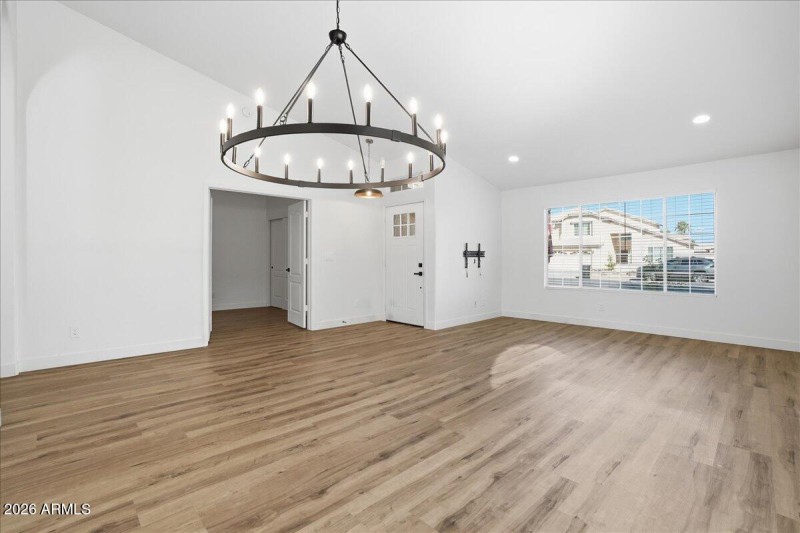 08-3743 W Shannon St_RedHogMedia