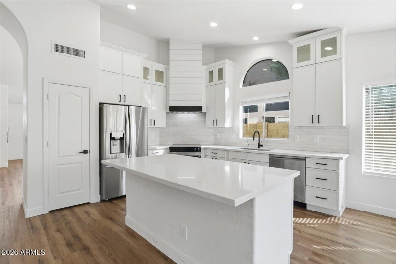 12-3743 W Shannon St_RedHogMedia