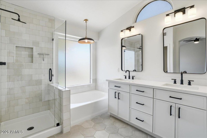 23-3743 W Shannon St_RedHogMedia