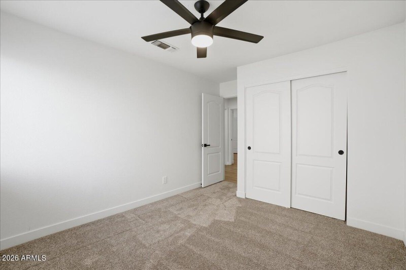 26-3743 W Shannon St_RedHogMedia