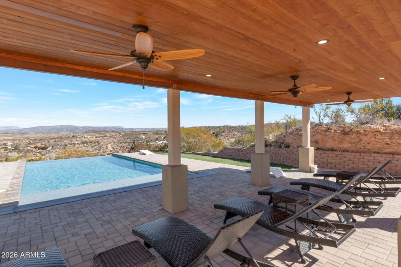 Exterior_Cabana_Pool