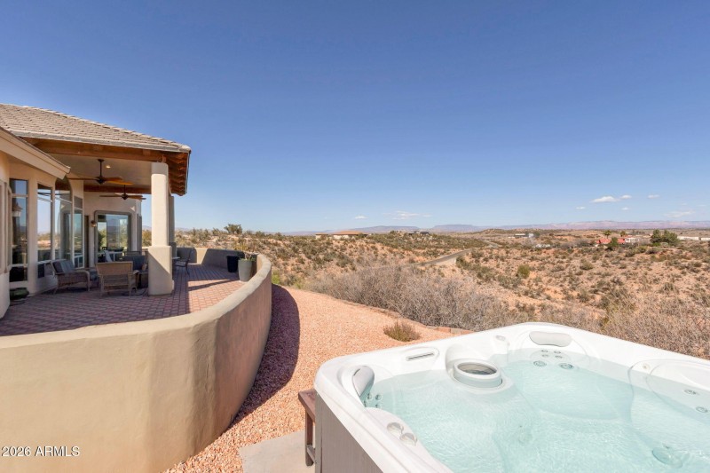 Exterior_Hottub_Back Patio