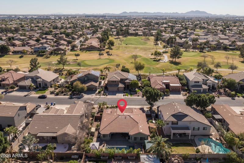 Enjoy location with Golf Balls