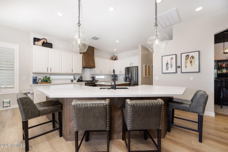 E Dubois Ave (4167)-7