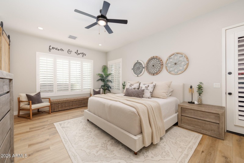 E Dubois Ave (4167)-18