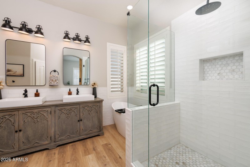 E Dubois Ave (4167)-20