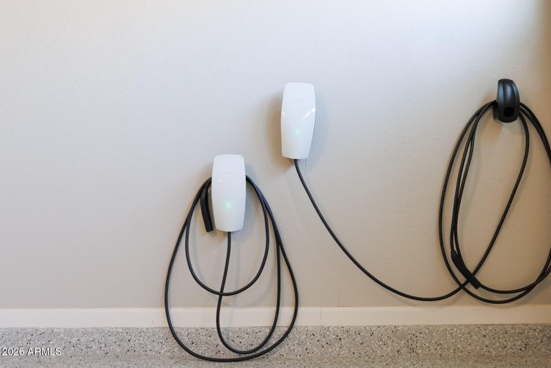 E Dubois Ave (4167)-44