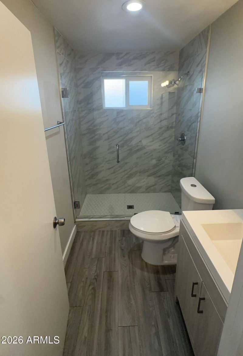 Modern Bath, Walk-In Shower