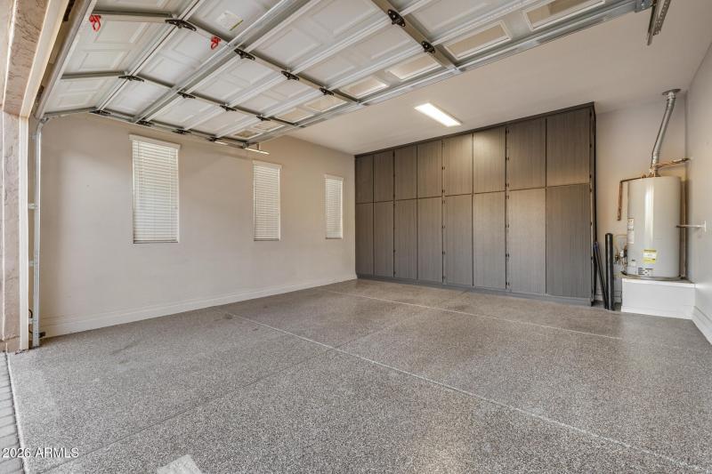 Additinal 2 Car Garage w Cabinets