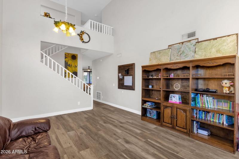 8-web-or-mls-3892-e-ironhorse-rd