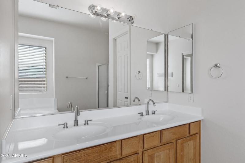 3111 E Canyon Creek Dr-35