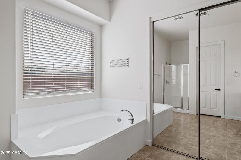 3111 E Canyon Creek Dr-36