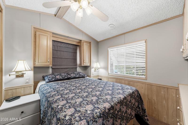 014___111 S Greenfield Rd unit 490