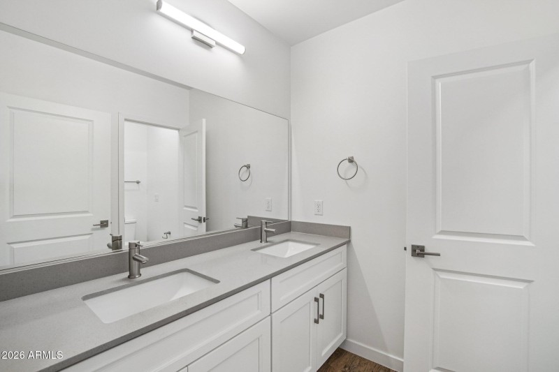 20-web-or-mls-3021 W Williams Dr A101-S0