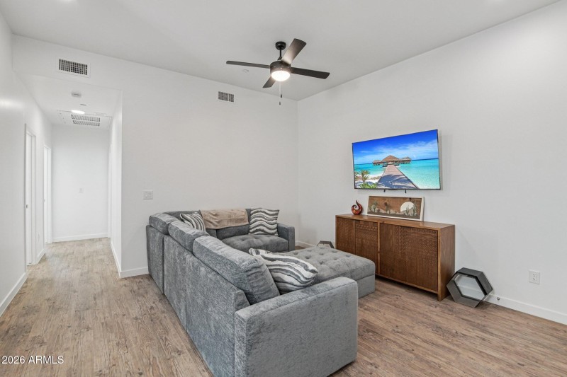 24-web-or-mls-3021 W Williams Dr A204-S0