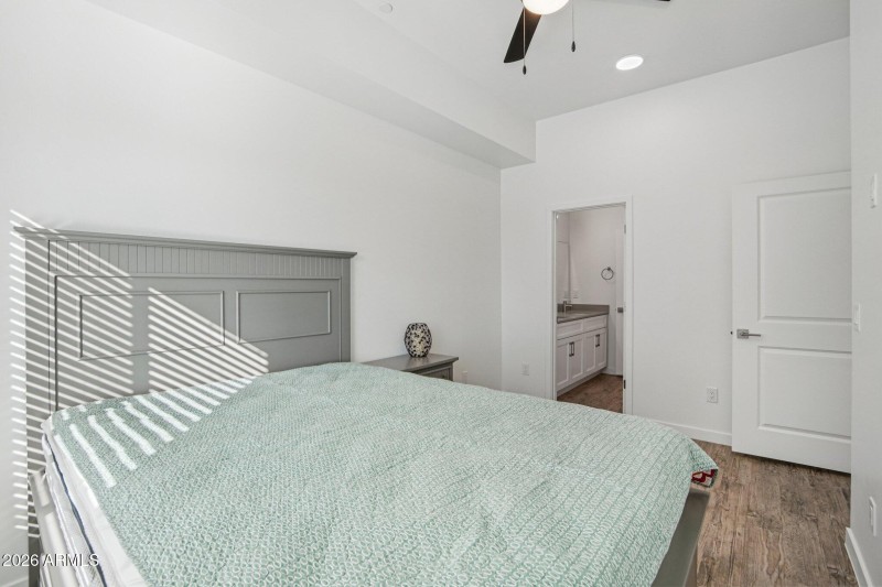 31-web-or-mls-3021 W Williams Dr A204-S0