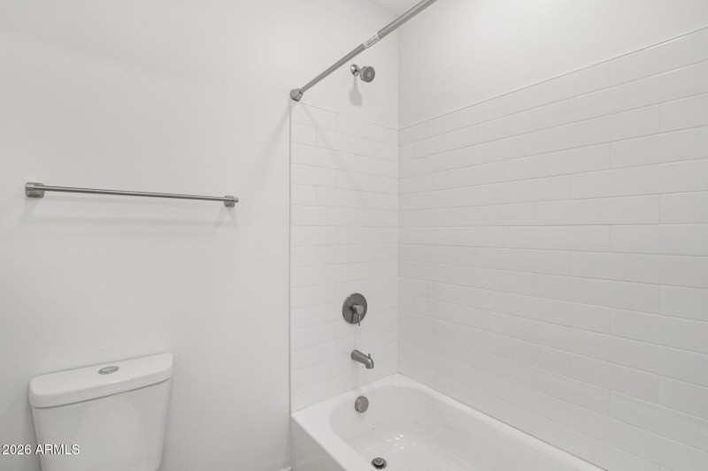 34-web-or-mls-3021 W Williams Dr A204-S0