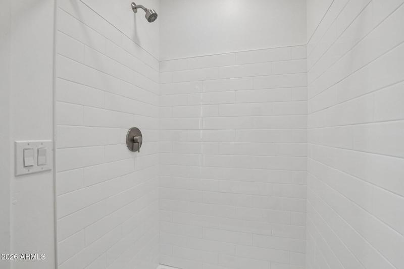 35-web-or-mls-3021 W Williams Dr A204-S0