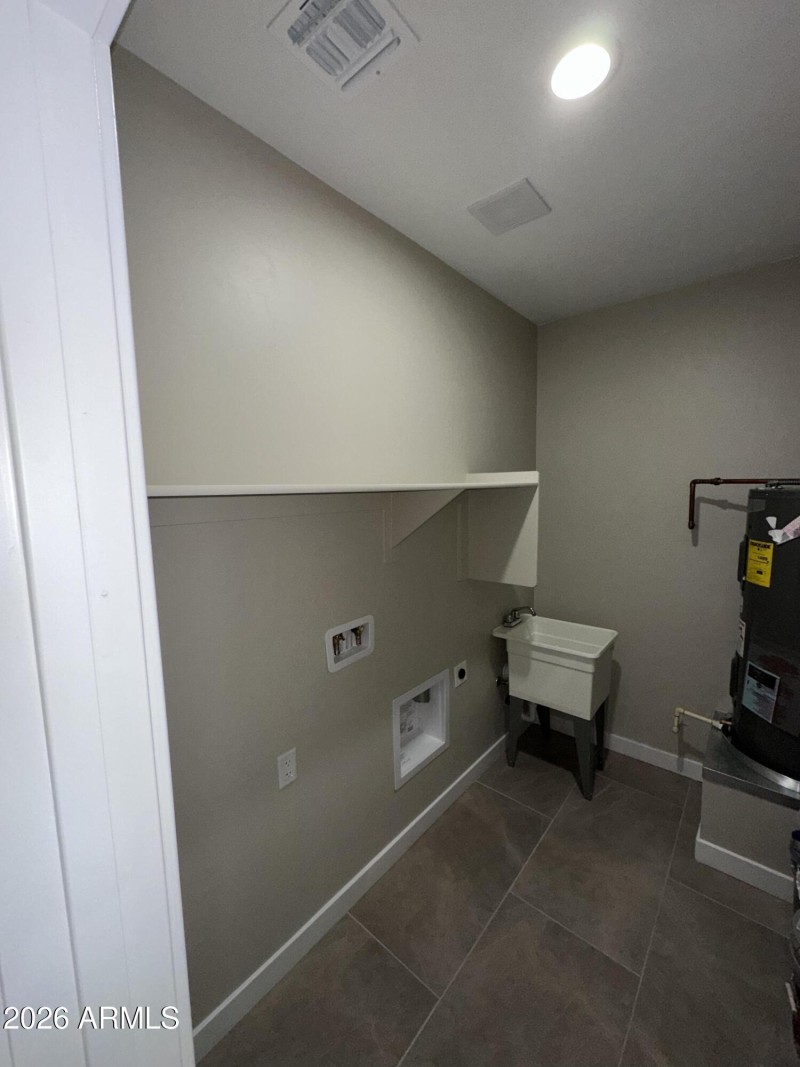 60127033-0069-4081-BA73-F7B1ACB50663