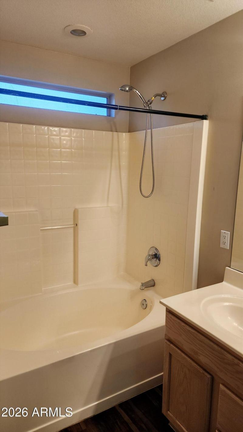 Juniper Primary Bathroom 2