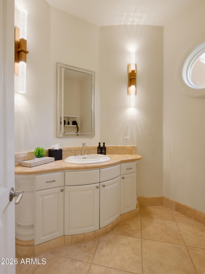 PropertyImageCo_4490EValleyVistaLn_WEB_7