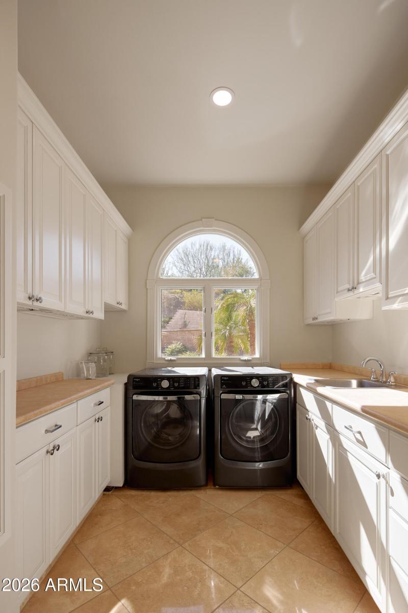 PropertyImageCo_4490EValleyVistaLn_WEB_7