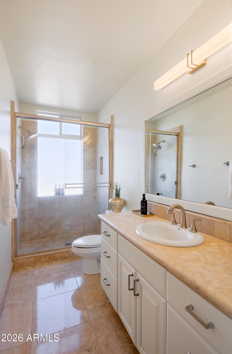 PropertyImageCo_4490EValleyVistaLn_WEB_6