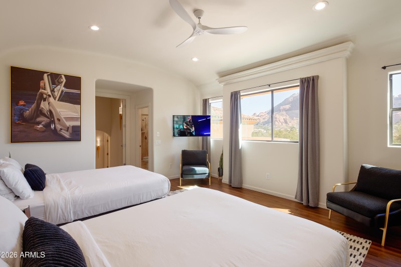 PropertyImageCo_4490EValleyVistaLn_WEB_5