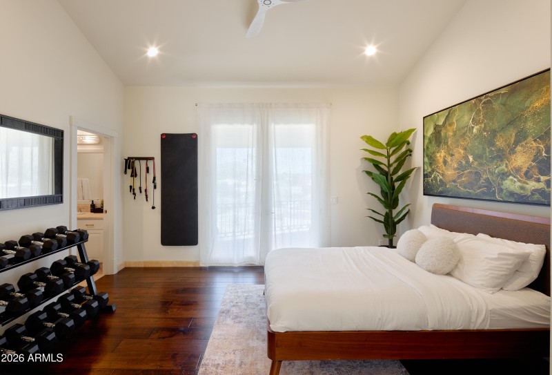 PropertyImageCo_4490EValleyVistaLn_WEB_4