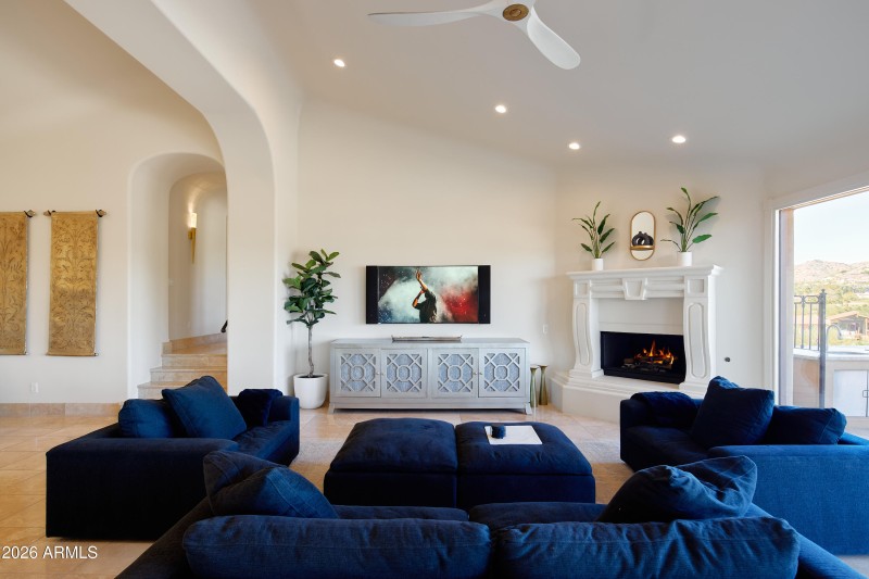 PropertyImageCo_4490EValleyVistaLn_WEB_4