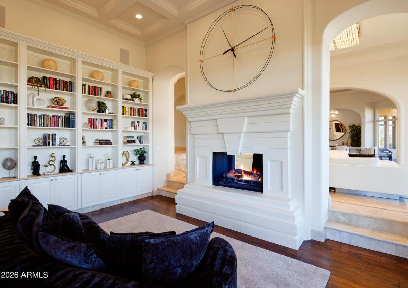 PropertyImageCo_4490EValleyVistaLn_WEB_3