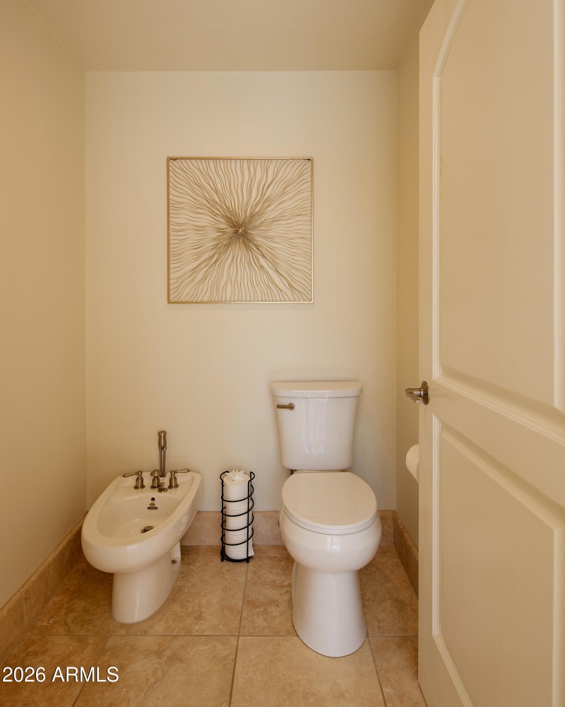 PropertyImageCo_4490EValleyVistaLn_WEB_2