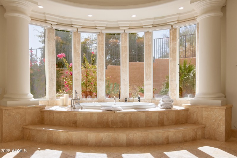 PropertyImageCo_4490EValleyVistaLn_WEB_2