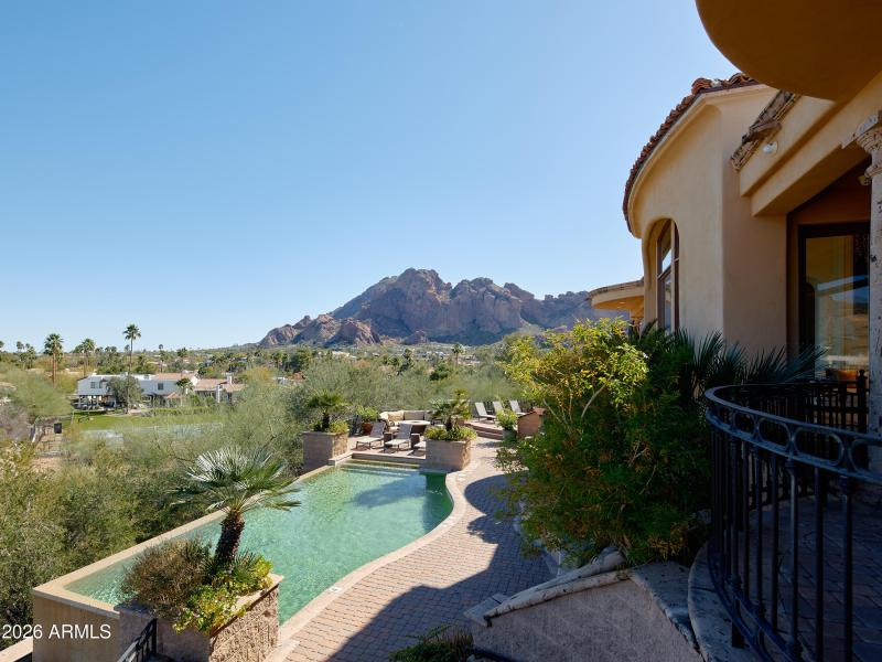 PropertyImageCo_4490EValleyVistaLn_WEB_1