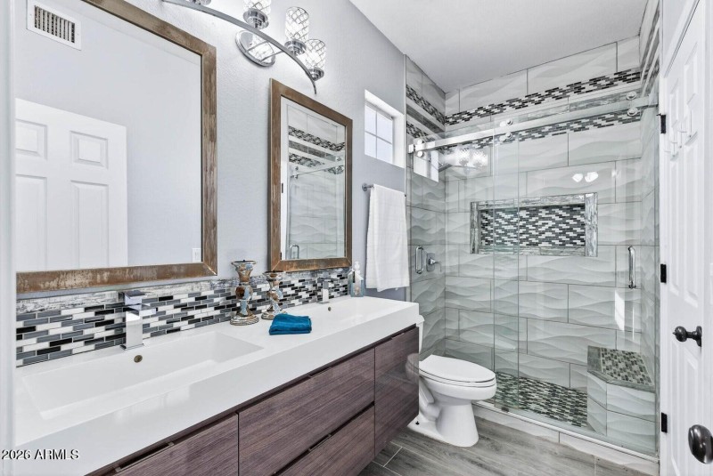 28 - Jack and Jill Bathroom 2