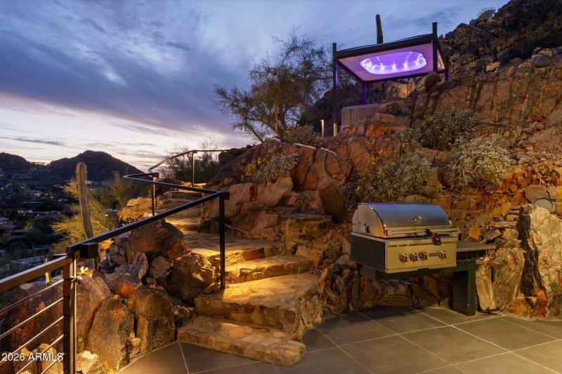 BBW and Jazuzzi Twilight