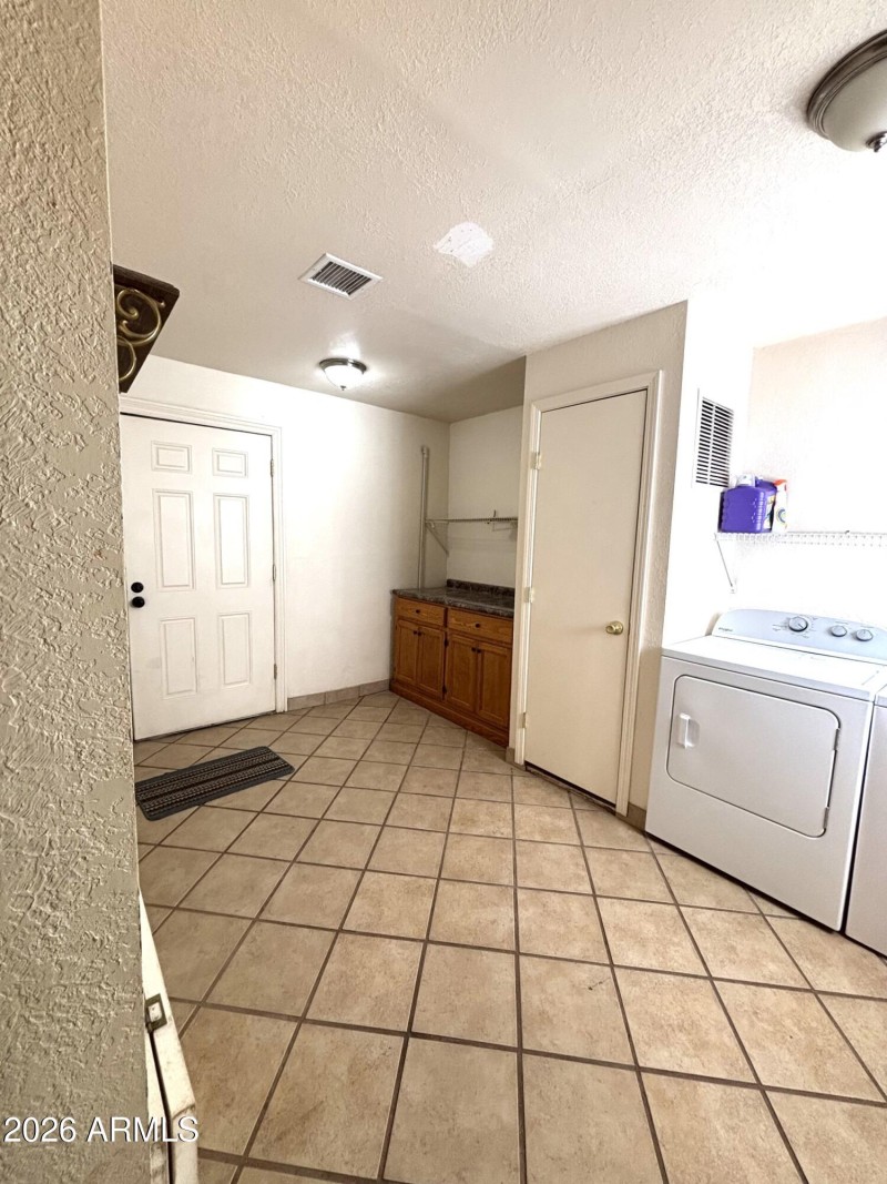 b08534ae-6f83-47ae-a833-e2d43a95ebbe