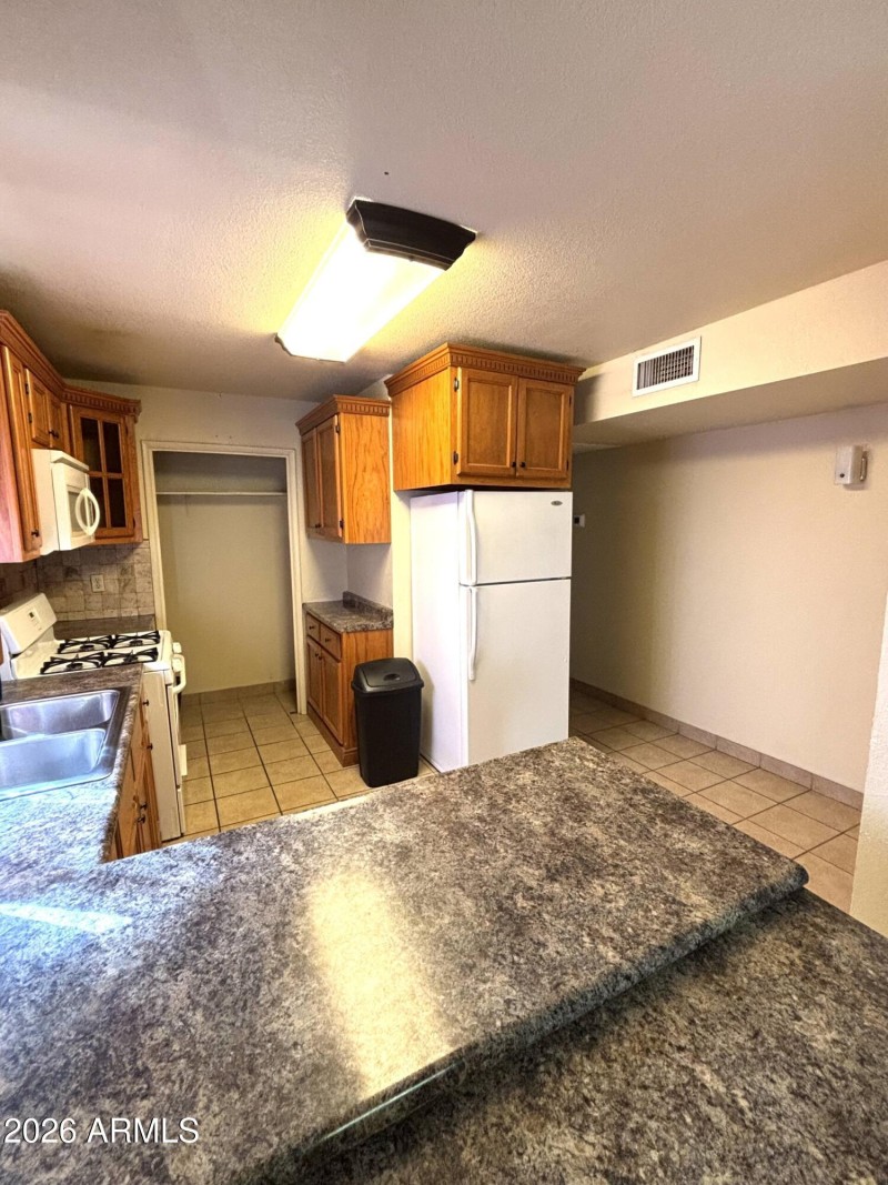 eb2e12b2-6a6b-4bf0-868b-abff752fb839