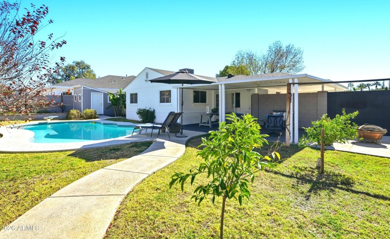 3210 E COLTER SIDE YARD