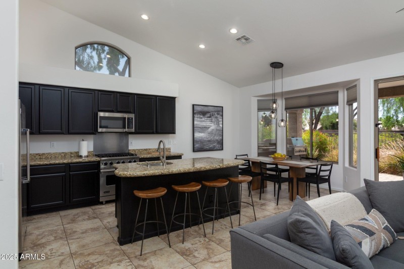 Kitchen w/Viking Appliances