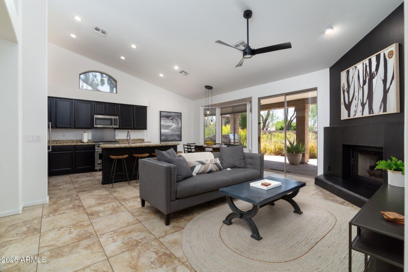 Family Room w/Gas Fireplace