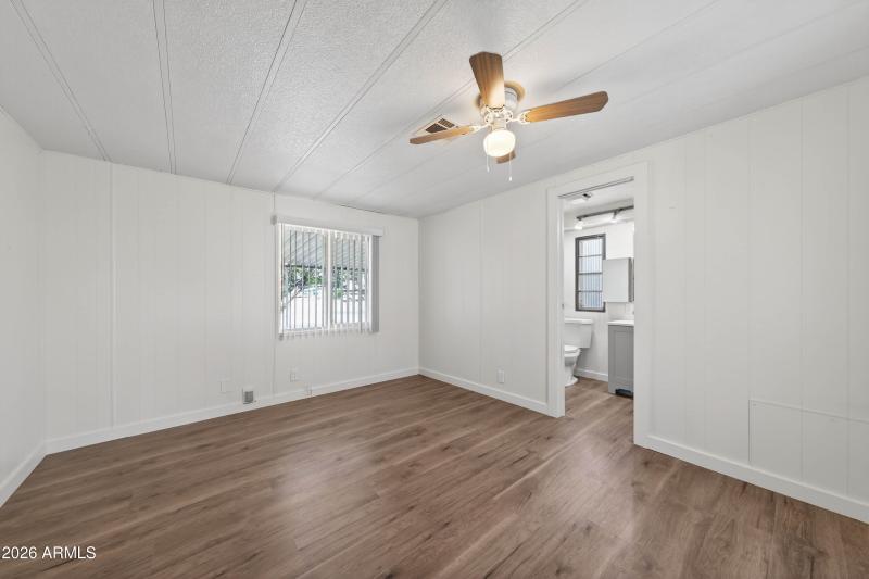 Interior - 3344 Quail Run Dr-16